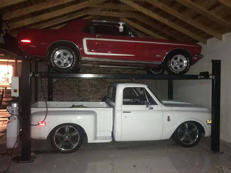 Four post car parking lift