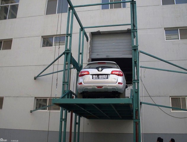Vertical car lift
