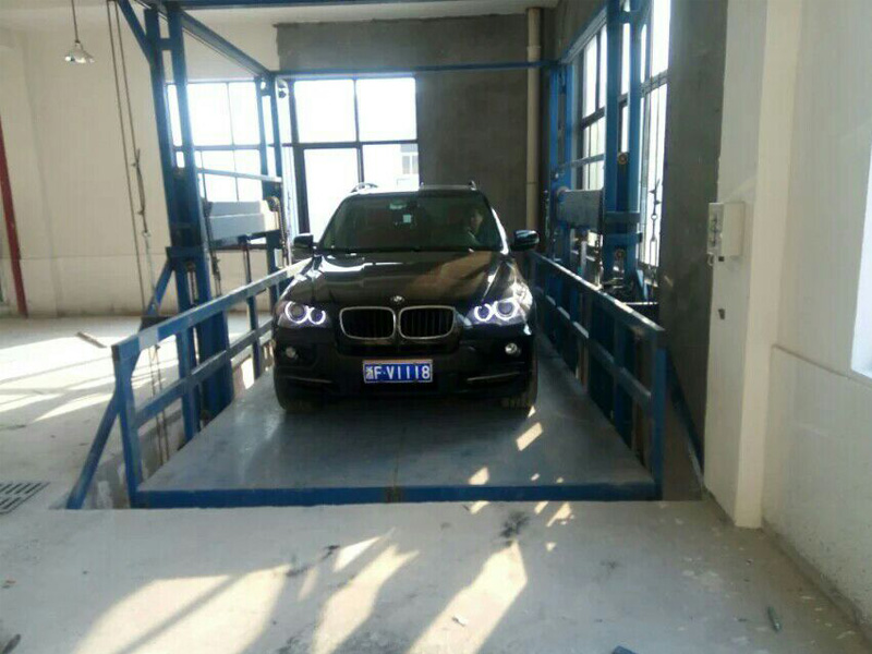 Vertical car lift