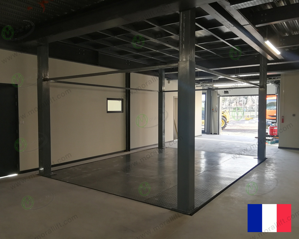 Telescopic Post double deck car lift to France
