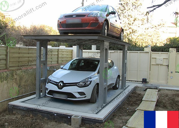 Double platform car lift in France