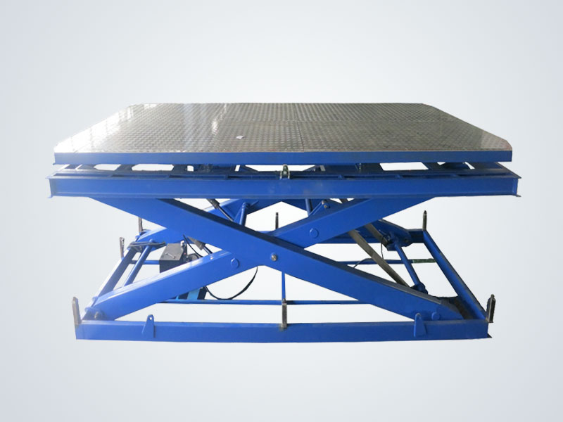 Lifting with revolving platform