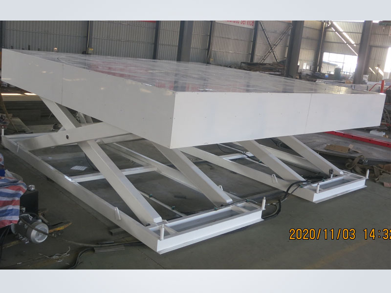 Lifting with revolving platform