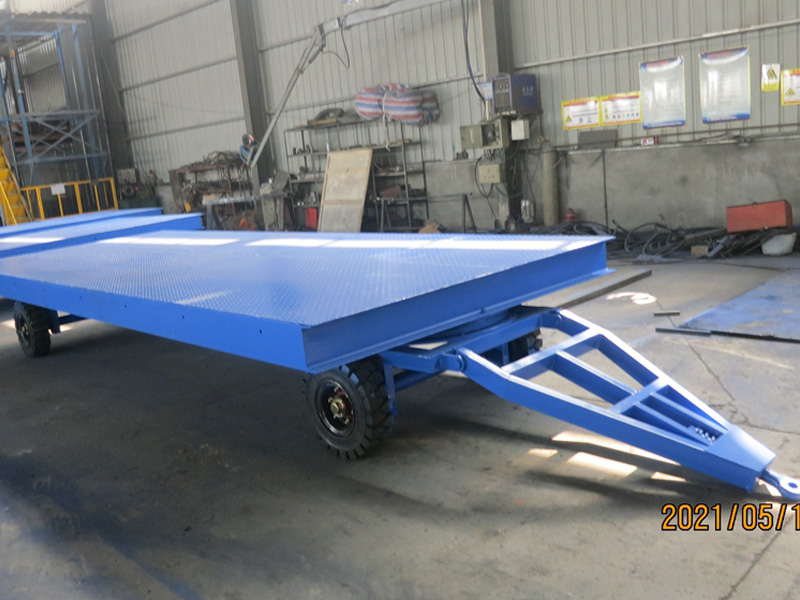 Towed transfer cart