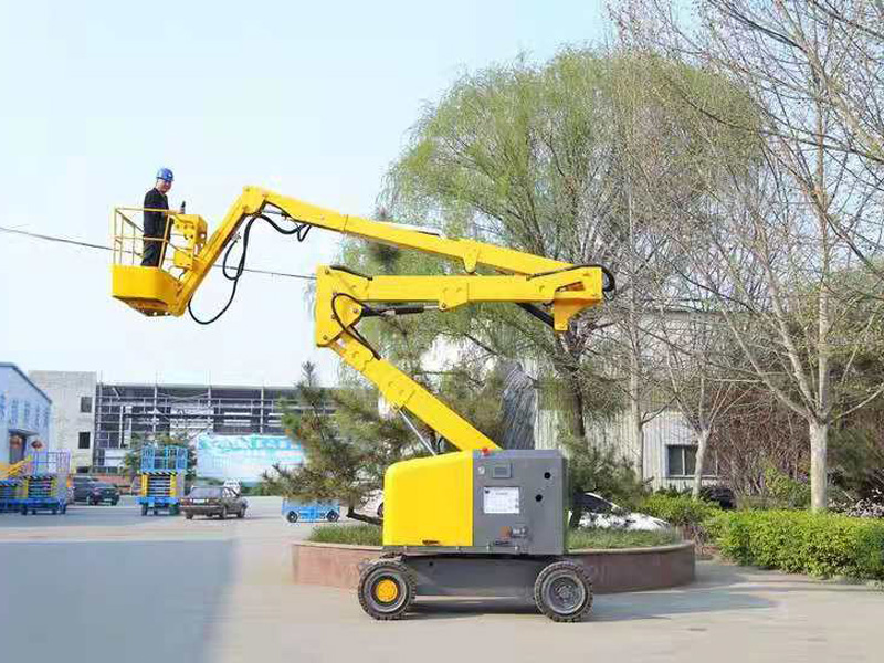 Self-propelled articulating boom lift